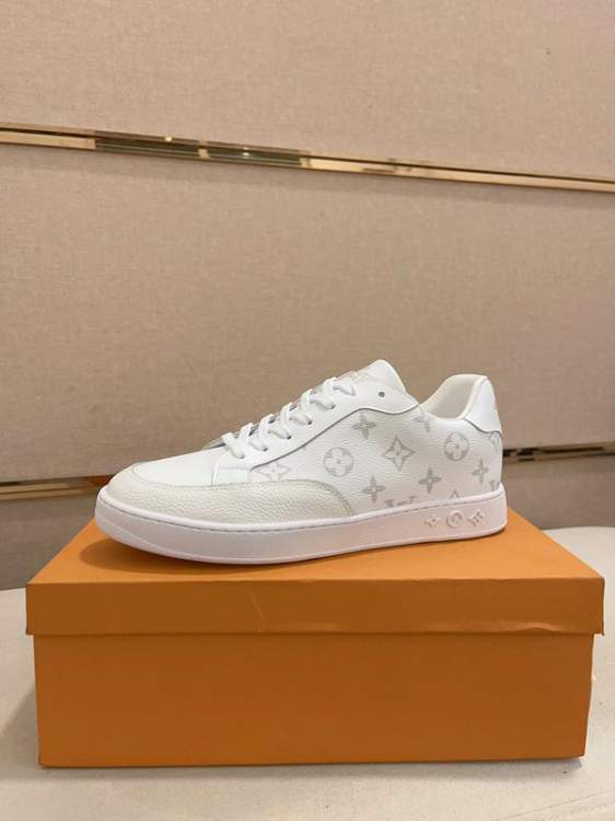Picture of Louis Vuitton Shoes _SKULVsz38-46jyh053615872